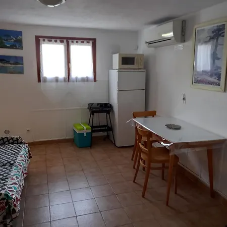 Climatise 35 M2 Pour 1 Couple - Piscine Partagee - Apartment Porto-Vecchio (Corsica)