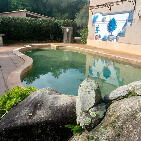 Apartment Climatise 35 M2 Pour 1 Couple - Piscine Partagee - *